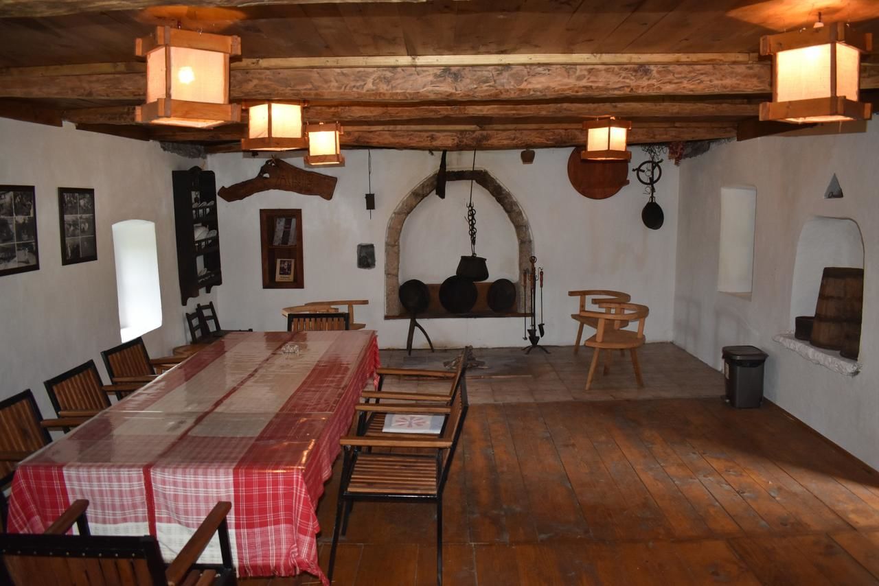 Мини-отель Old house Nilovic Livari-12